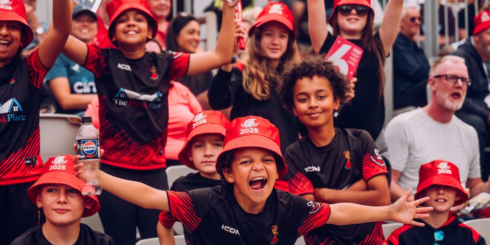 Lancashirecricketclub Lightningvspitfires Webresolution Webresolution 060925 MANCPHOTO264